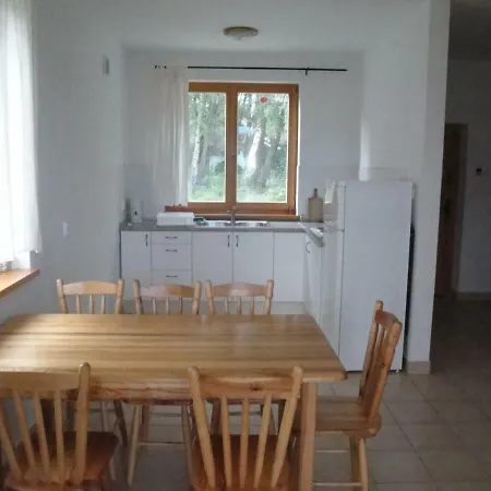 Blizniaki Z Ogrzewaniem 別荘 デンプキ